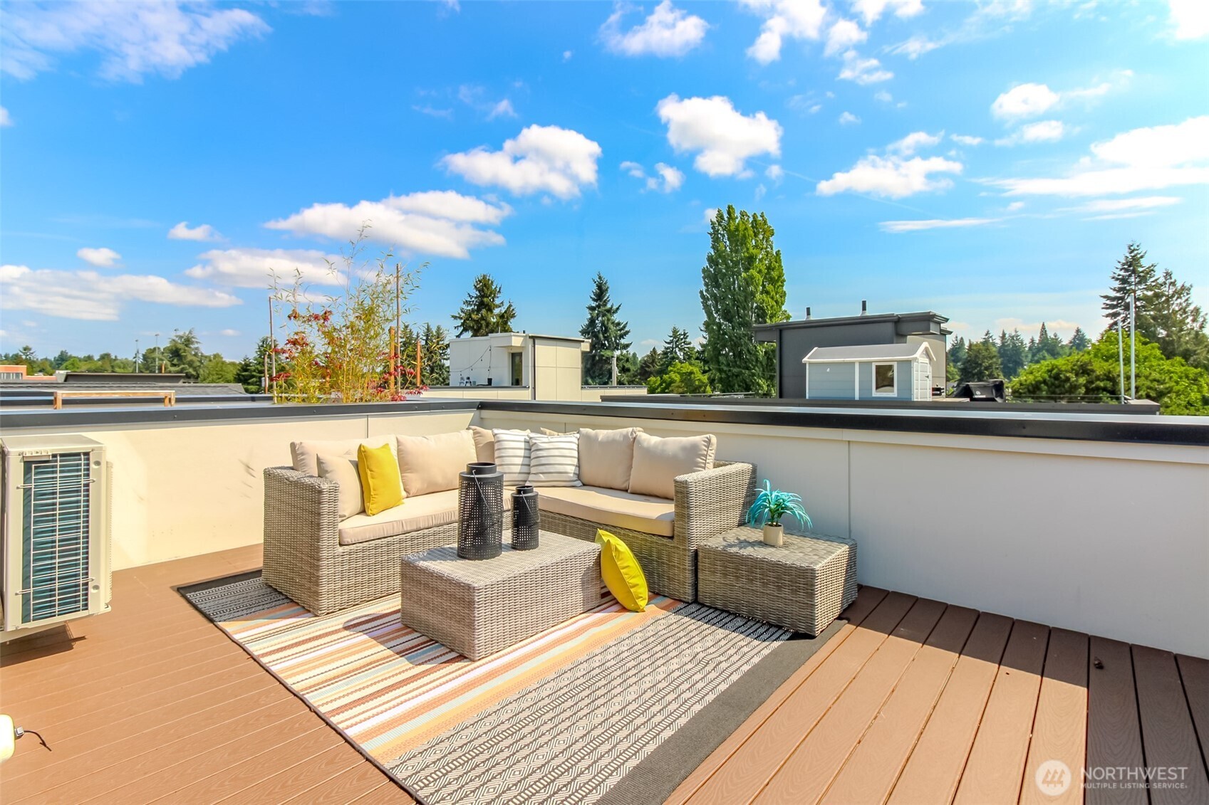 8811 Interlake Avenue N Seattle WA 98103