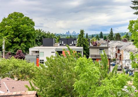 8811 Interlake Avenue N Seattle WA 98103
