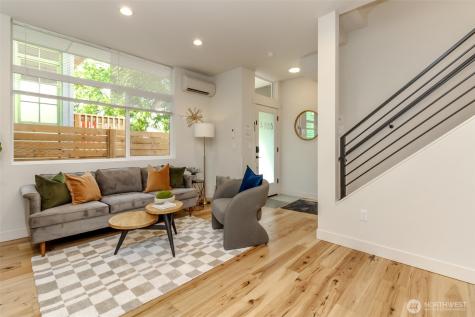 8811 Interlake Avenue N Seattle WA 98103