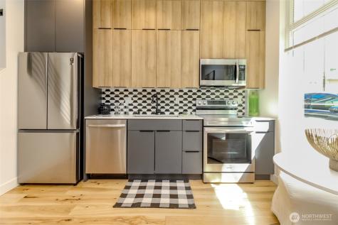 8811 Interlake Avenue N Seattle WA 98103