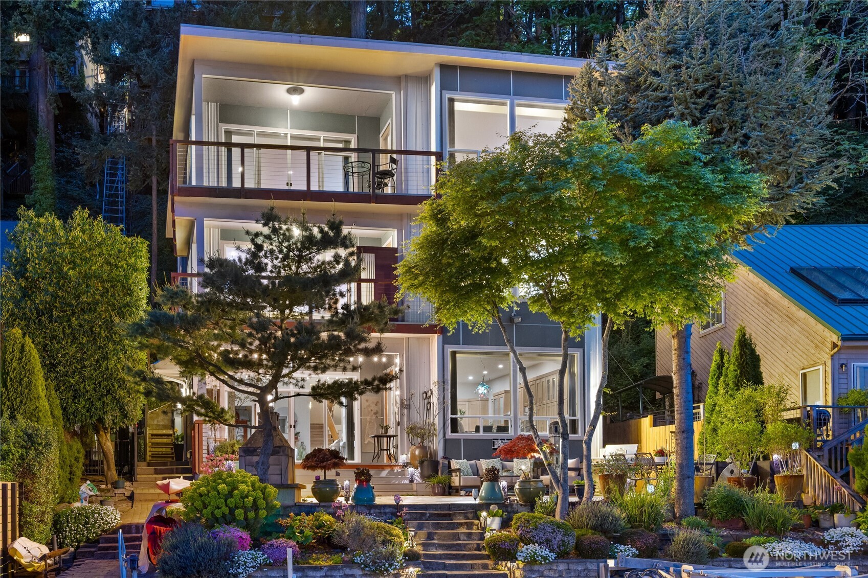 2006 W Lake Sammamish Parkway NE Redmond WA 98052