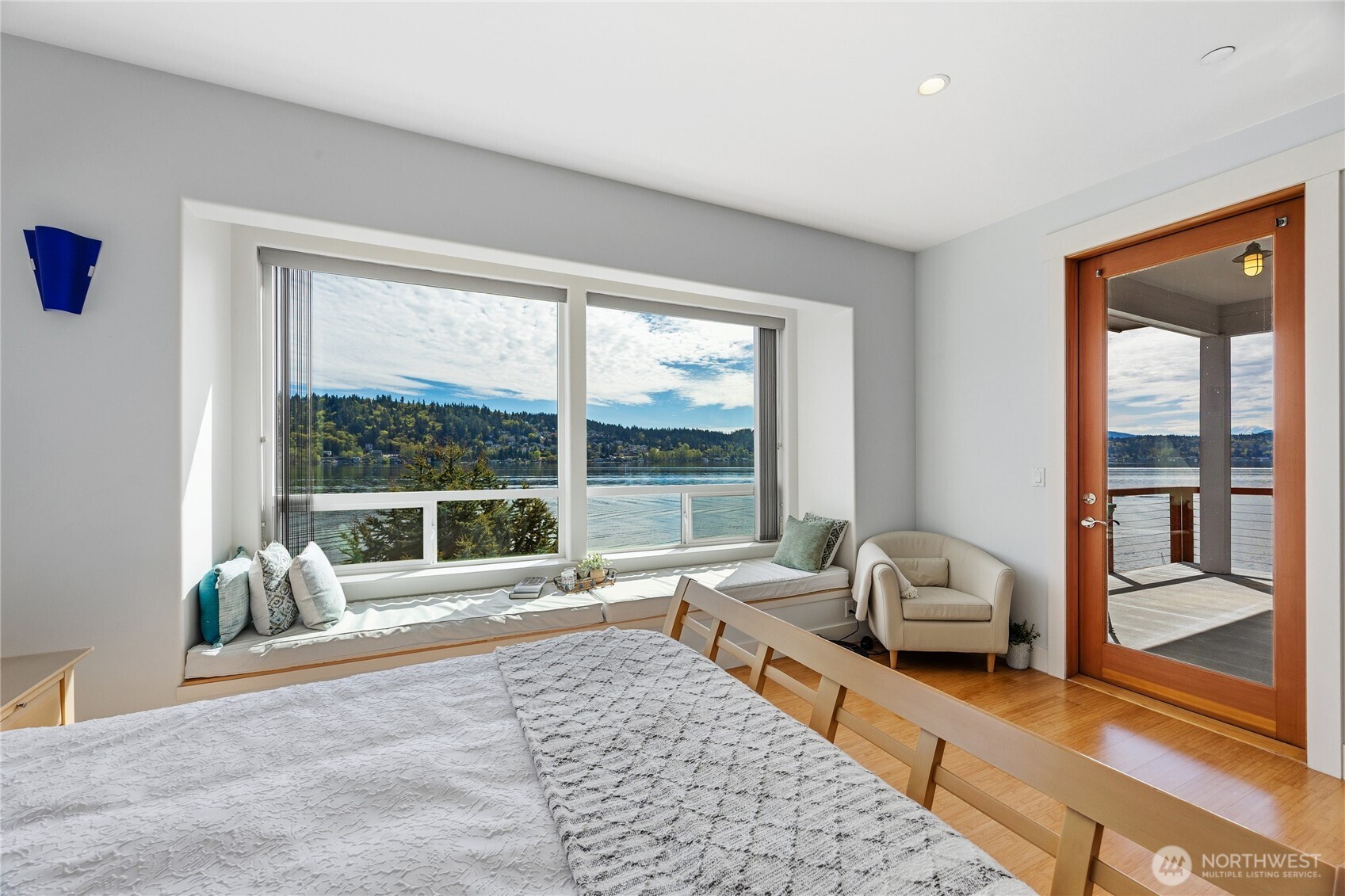 2006 W Lake Sammamish Parkway NE Redmond WA 98052
