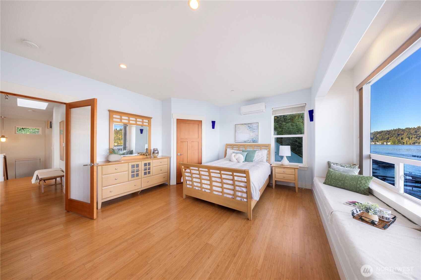 2006 W Lake Sammamish Parkway NE Redmond WA 98052
