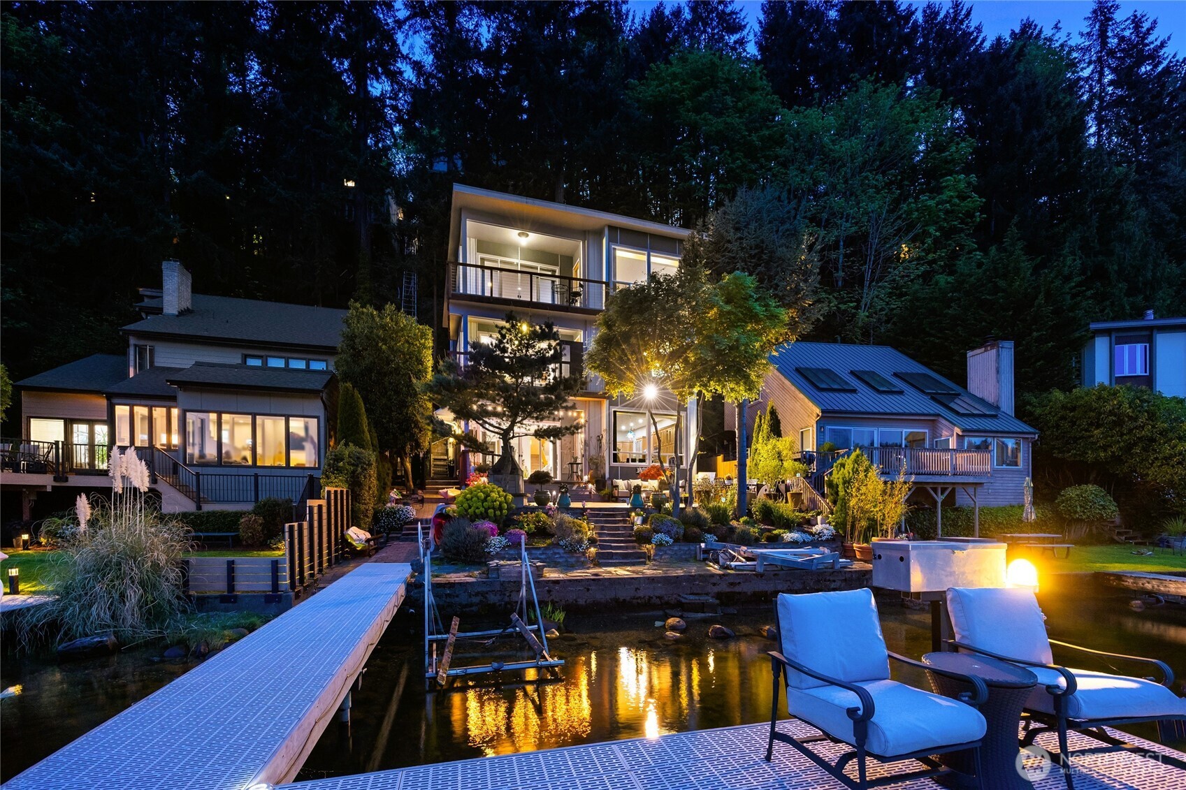 2006 W Lake Sammamish Parkway NE Redmond WA 98052