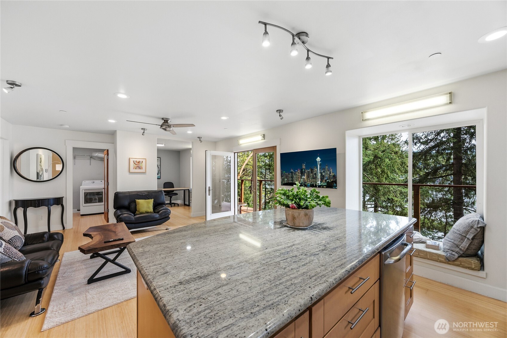 2006 W Lake Sammamish Parkway NE Redmond WA 98052