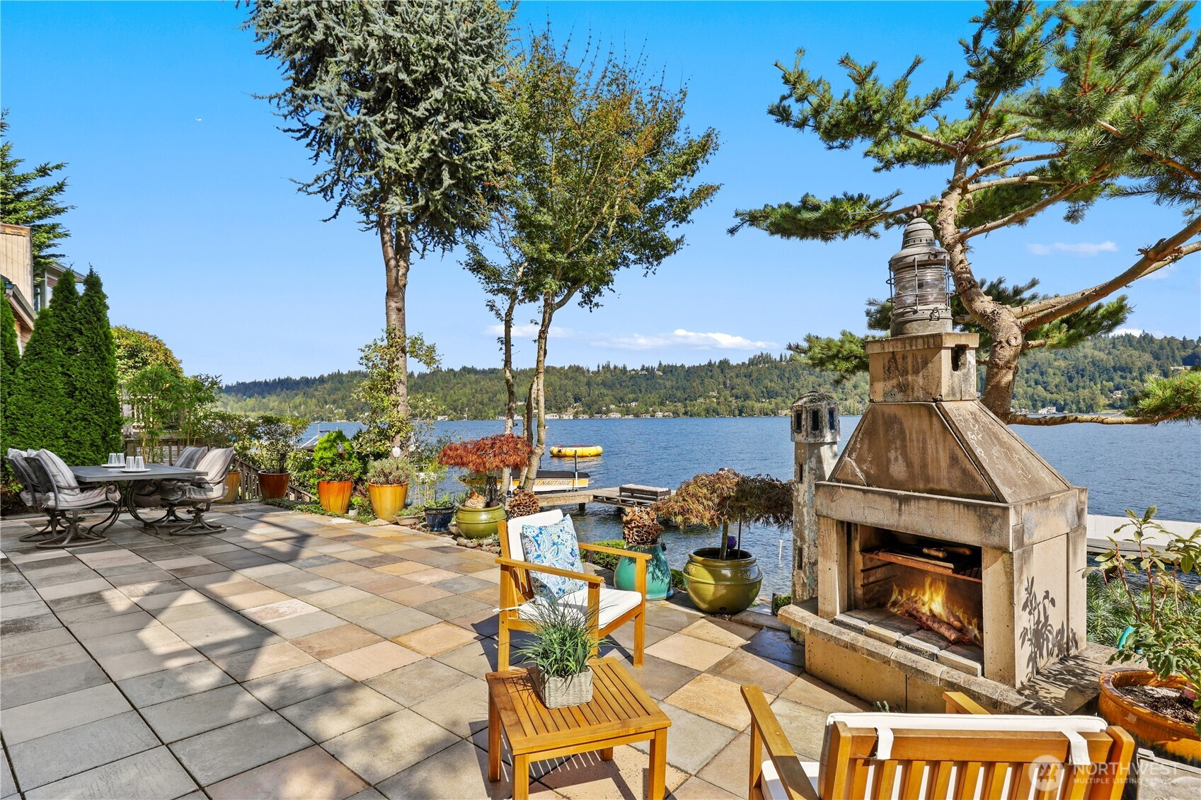 2006 W Lake Sammamish Parkway NE Redmond WA 98052