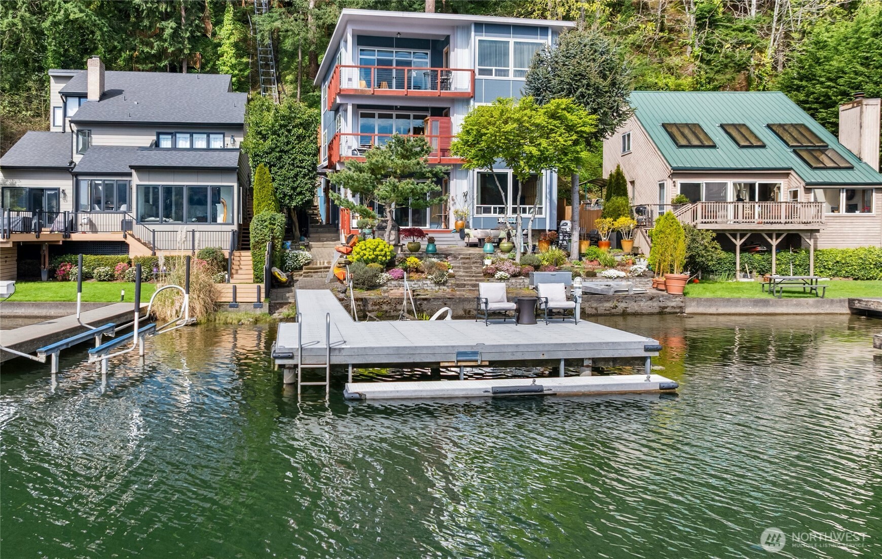 2006 W Lake Sammamish Parkway NE Redmond WA 98052