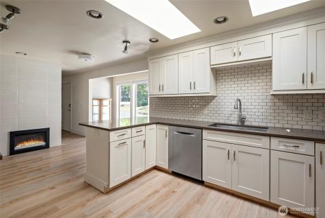 984 SW 6th Avenue Oak Harbor WA 98277