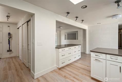 984 SW 6th Avenue Oak Harbor WA 98277