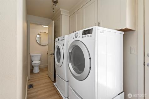 984 SW 6th Avenue Oak Harbor WA 98277