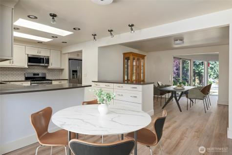 984 SW 6th Avenue Oak Harbor WA 98277