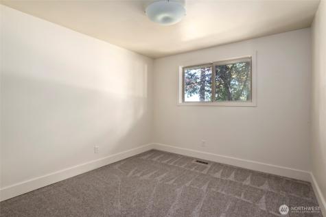 984 SW 6th Avenue Oak Harbor WA 98277