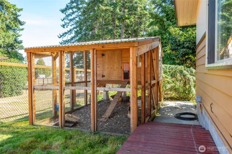 984 SW 6th Avenue Oak Harbor WA 98277