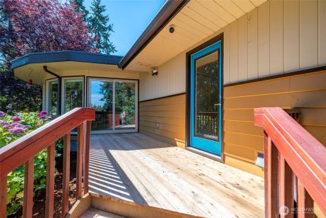 984 SW 6th Avenue Oak Harbor WA 98277