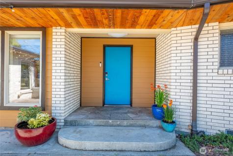 984 SW 6th Avenue Oak Harbor WA 98277