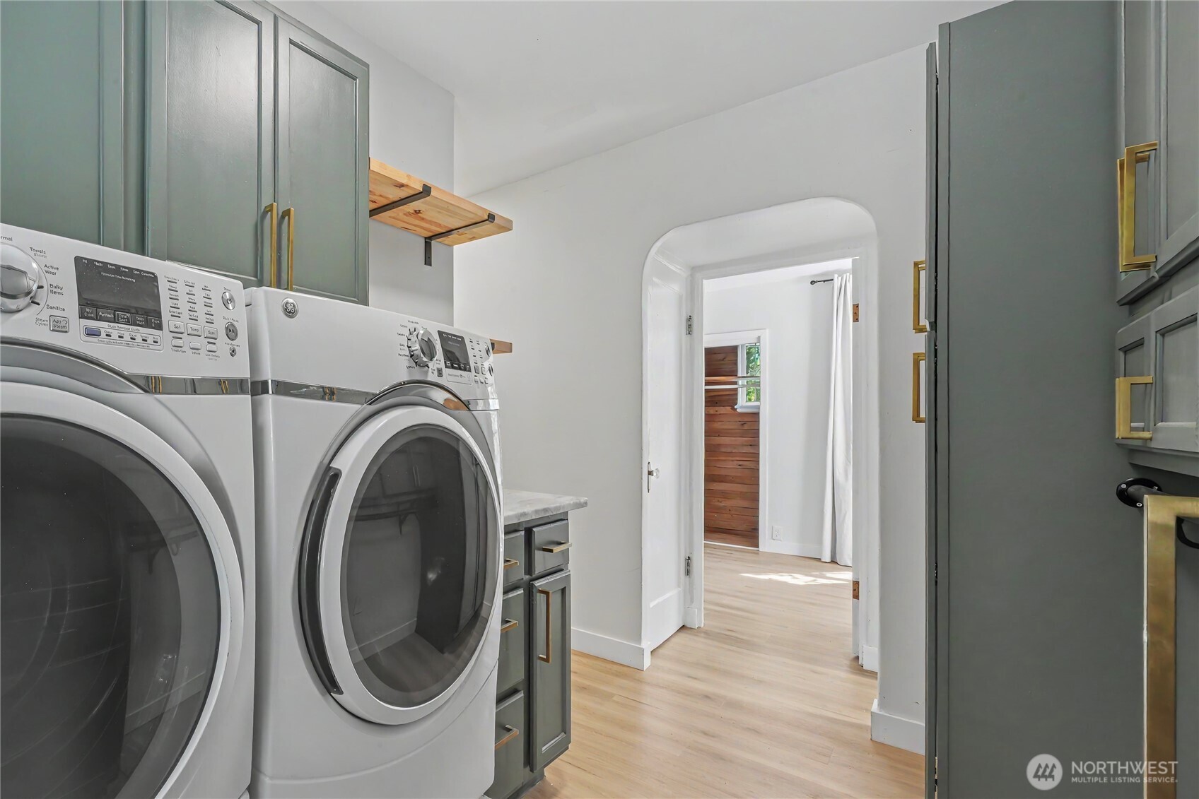 10106 16th Avenue S Seattle WA 98168