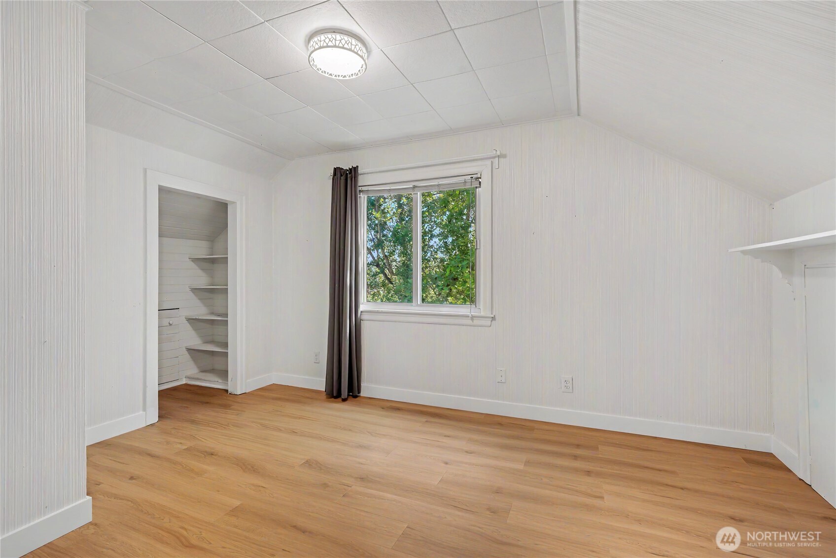 10106 16th Avenue S Seattle WA 98168