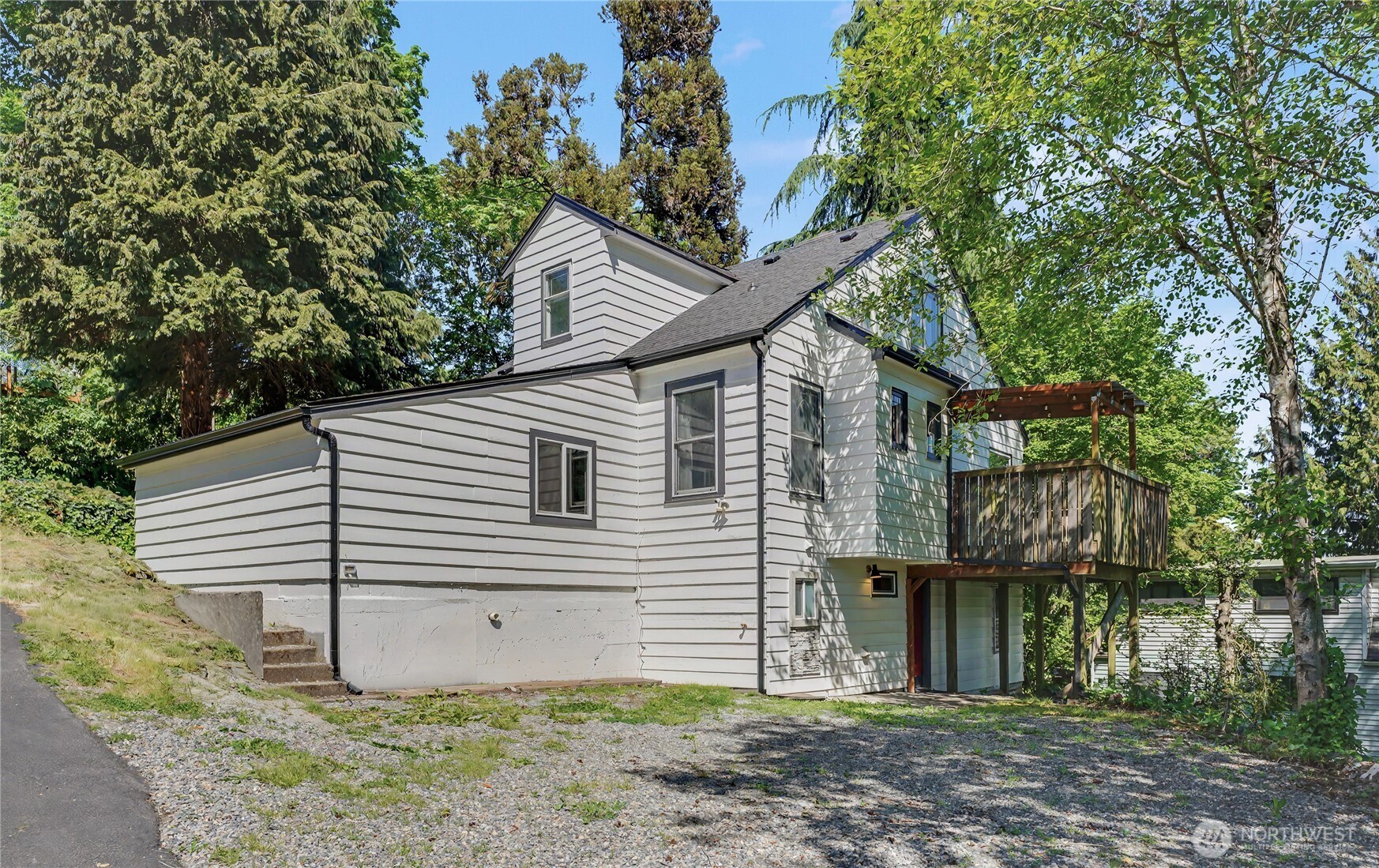 10106 16th Avenue S Seattle WA 98168