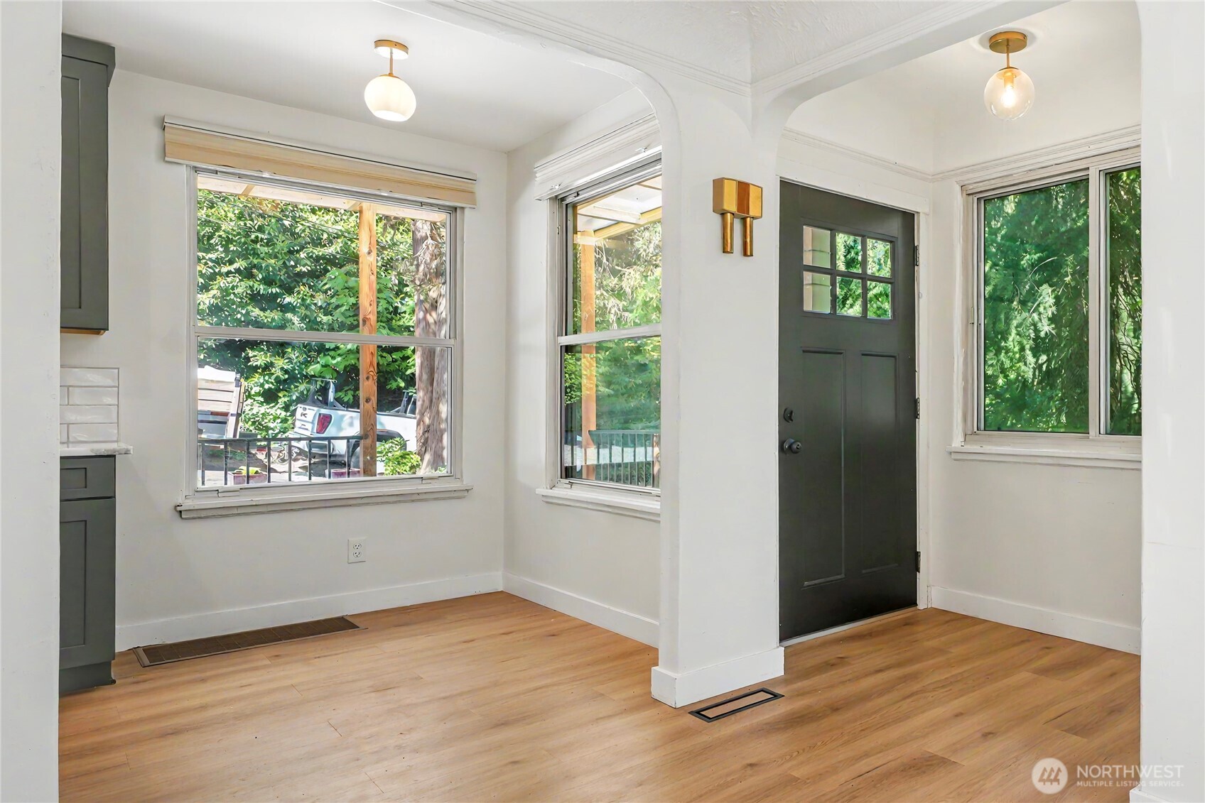 10106 16th Avenue S Seattle WA 98168