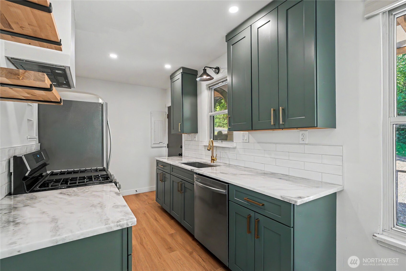 10106 16th Avenue S Seattle WA 98168