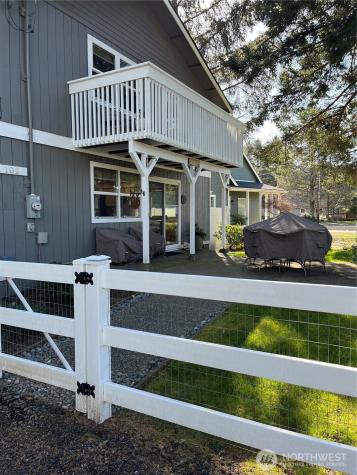102 N Narwhal Loop NW Ocean Shores WA 98569