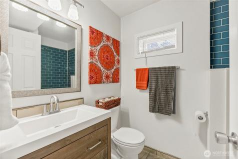 18818 79th Avenue Court E Puyallup WA 98375