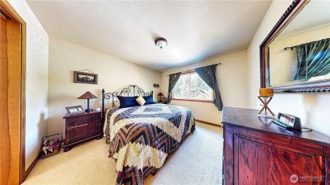 80 Evergreen Way Easton WA 98925