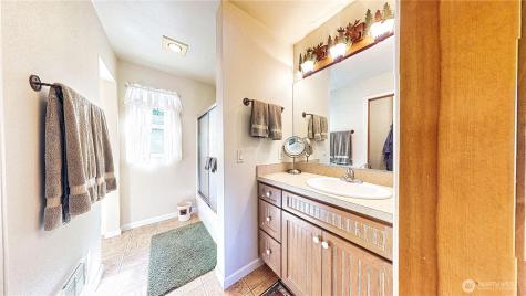 80 Evergreen Way Easton WA 98925
