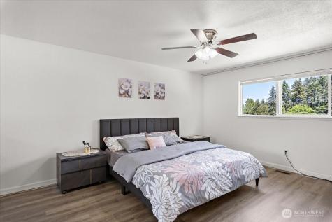 2802 NE 23rd Place Renton WA 98056