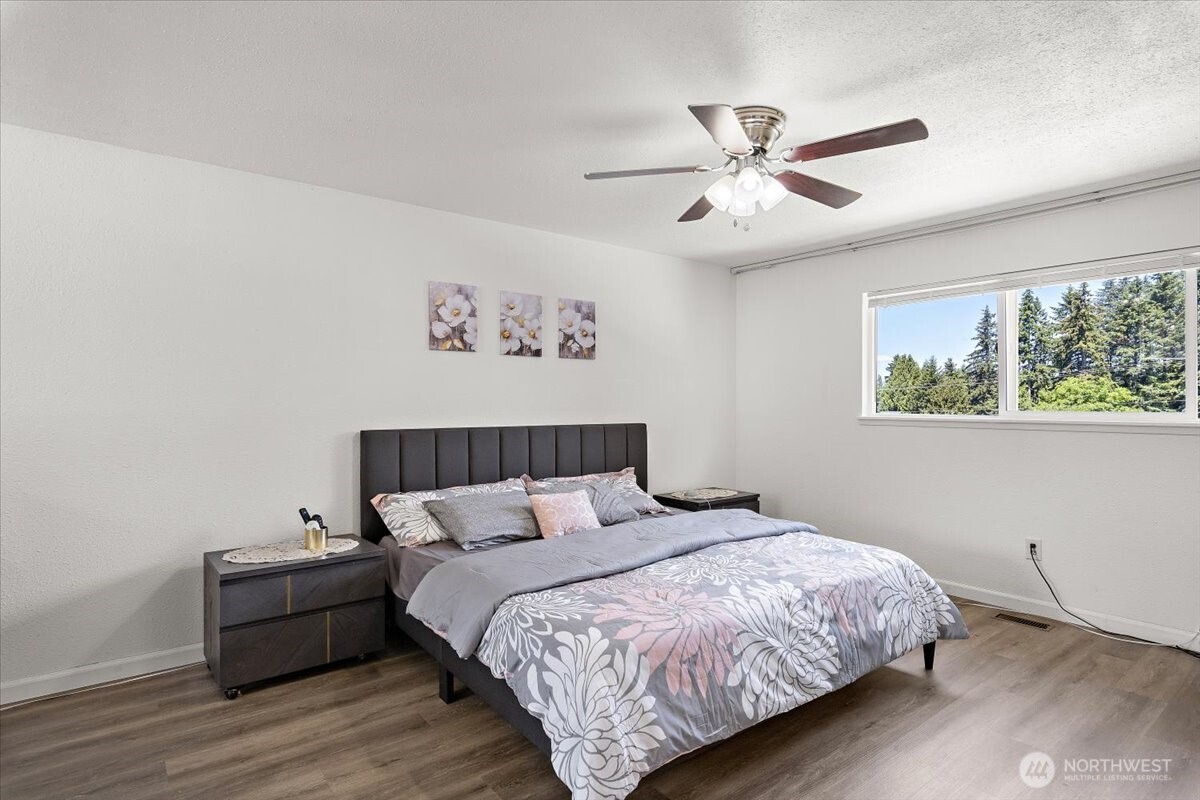 2802 NE 23rd Place Renton WA 98056