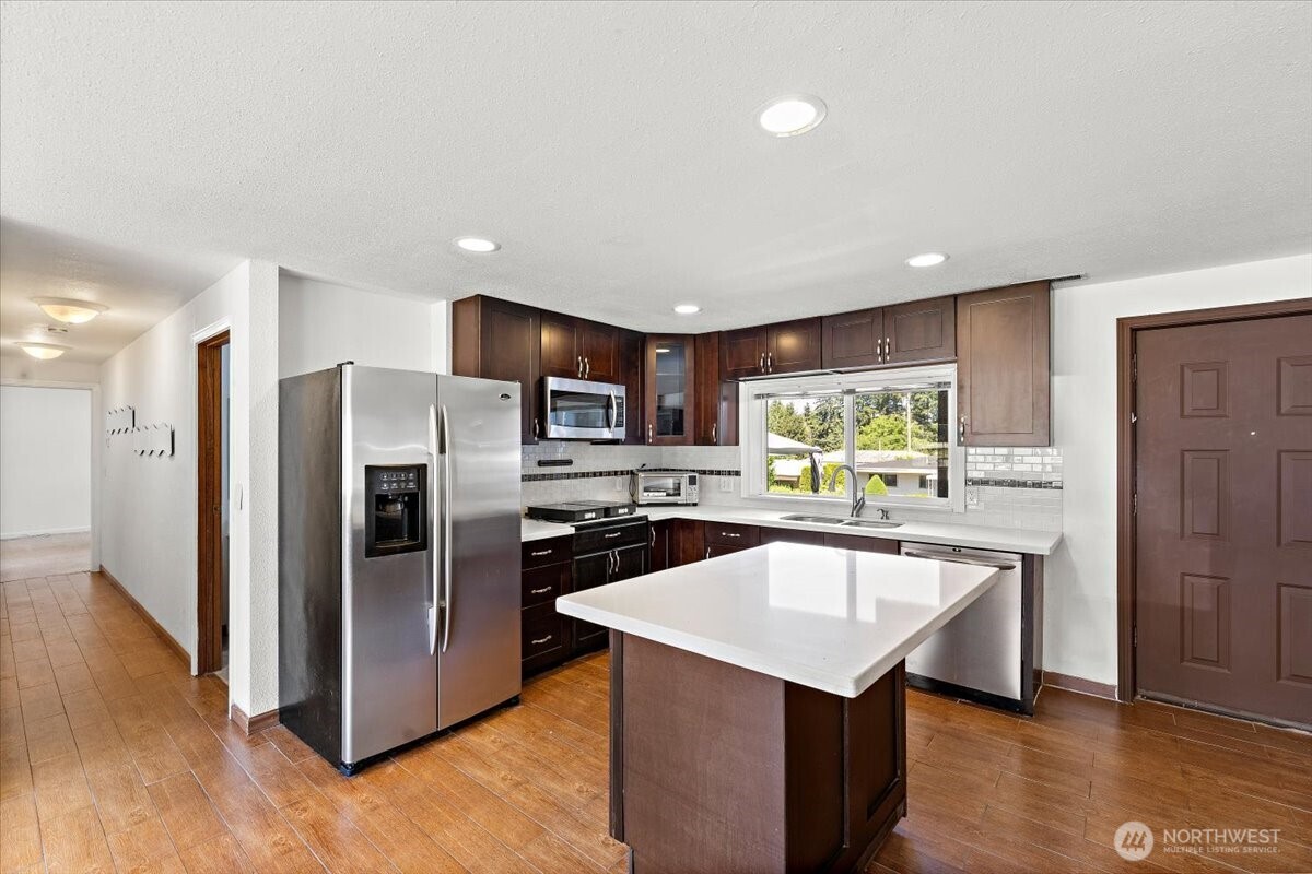 2802 NE 23rd Place Renton WA 98056