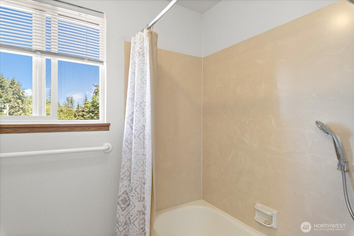 2802 NE 23rd Place Renton WA 98056