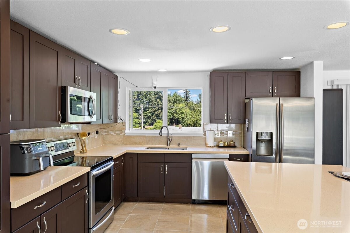 2802 NE 23rd Place Renton WA 98056