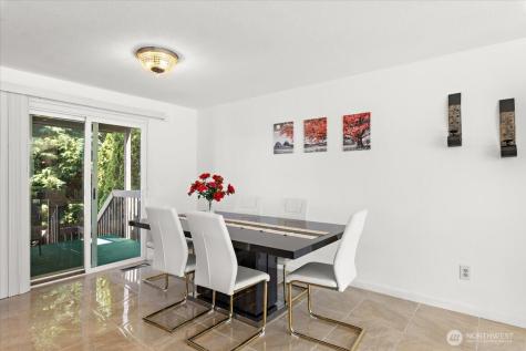 2802 NE 23rd Place Renton WA 98056
