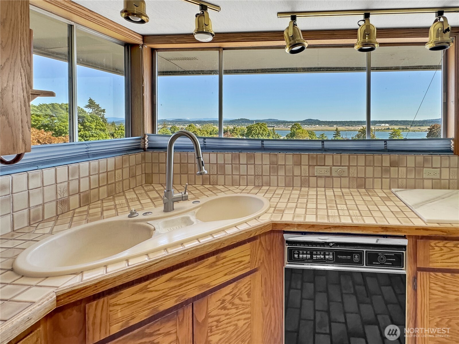 6814 Sleret Avenue Vancouver WA 98664