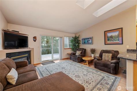 19618 Knoll Drive Arlington WA 98223
