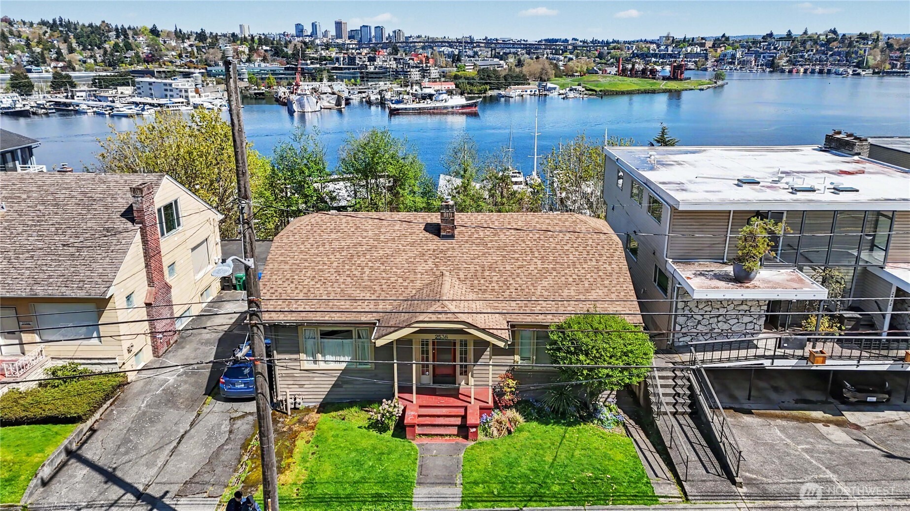 2538 Dexter Avenue N Avenue N Seattle WA 98109