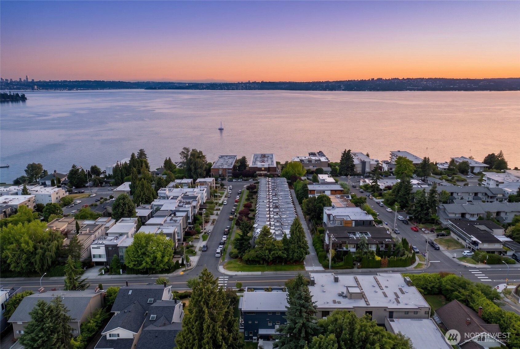 6304 Lakeview Drive Kirkland WA 98033