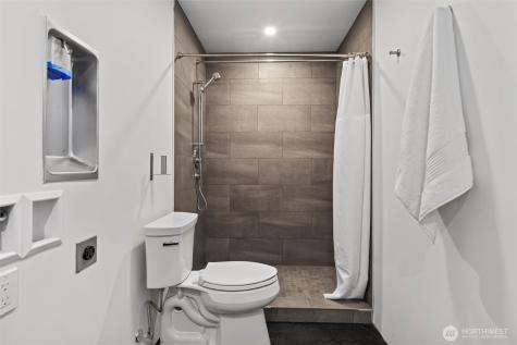 6304 Lakeview Drive Kirkland WA 98033