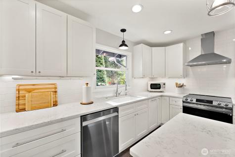 10516 46th Avenue E Tacoma WA 98446