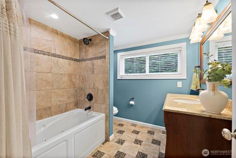10516 46th Avenue E Tacoma WA 98446