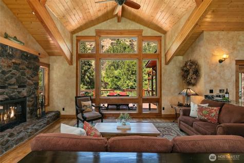 8501 Manastash Road Ellensburg WA 98926