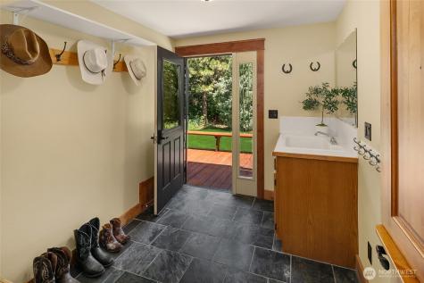 8501 Manastash Road Ellensburg WA 98926