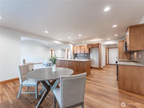 811 N Newport Loop East Wenatchee WA 98802