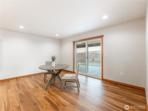 811 N Newport Loop East Wenatchee WA 98802