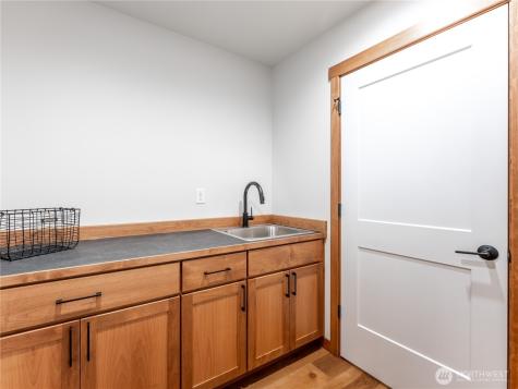 811 N Newport Loop East Wenatchee WA 98802