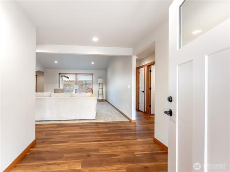 811 N Newport Loop East Wenatchee WA 98802