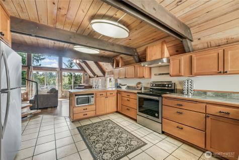 1819 Lake Drive Camano Island WA 98282
