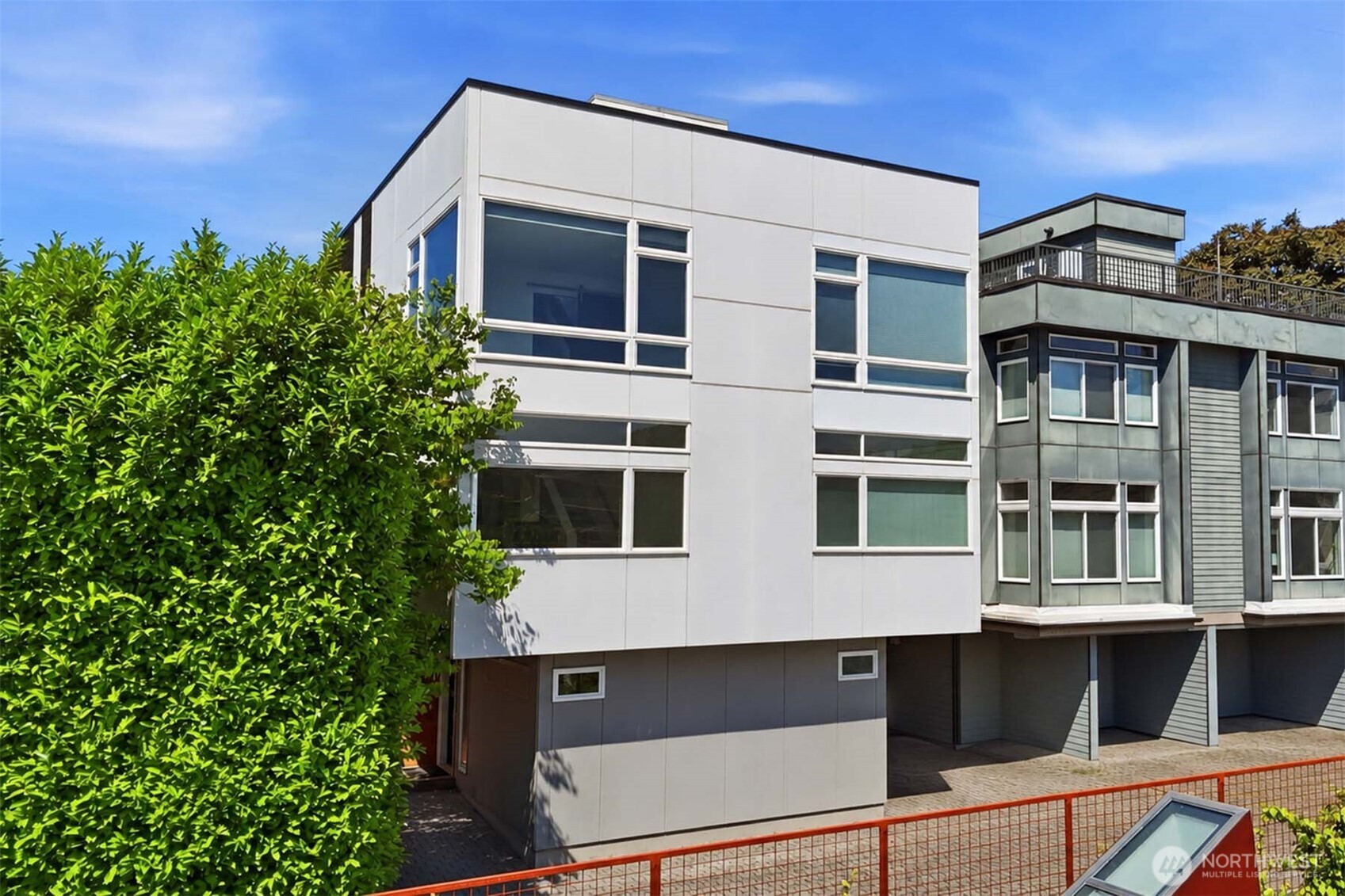 4008 Linden Ave N Seattle WA 98103