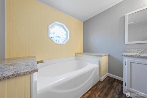 8253 Scott Road NE Moses Lake WA 98837